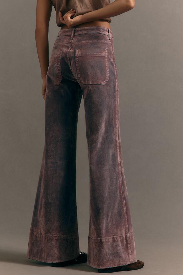 Le jean flare taille haute ample floqué Rylan par Pilcro #1