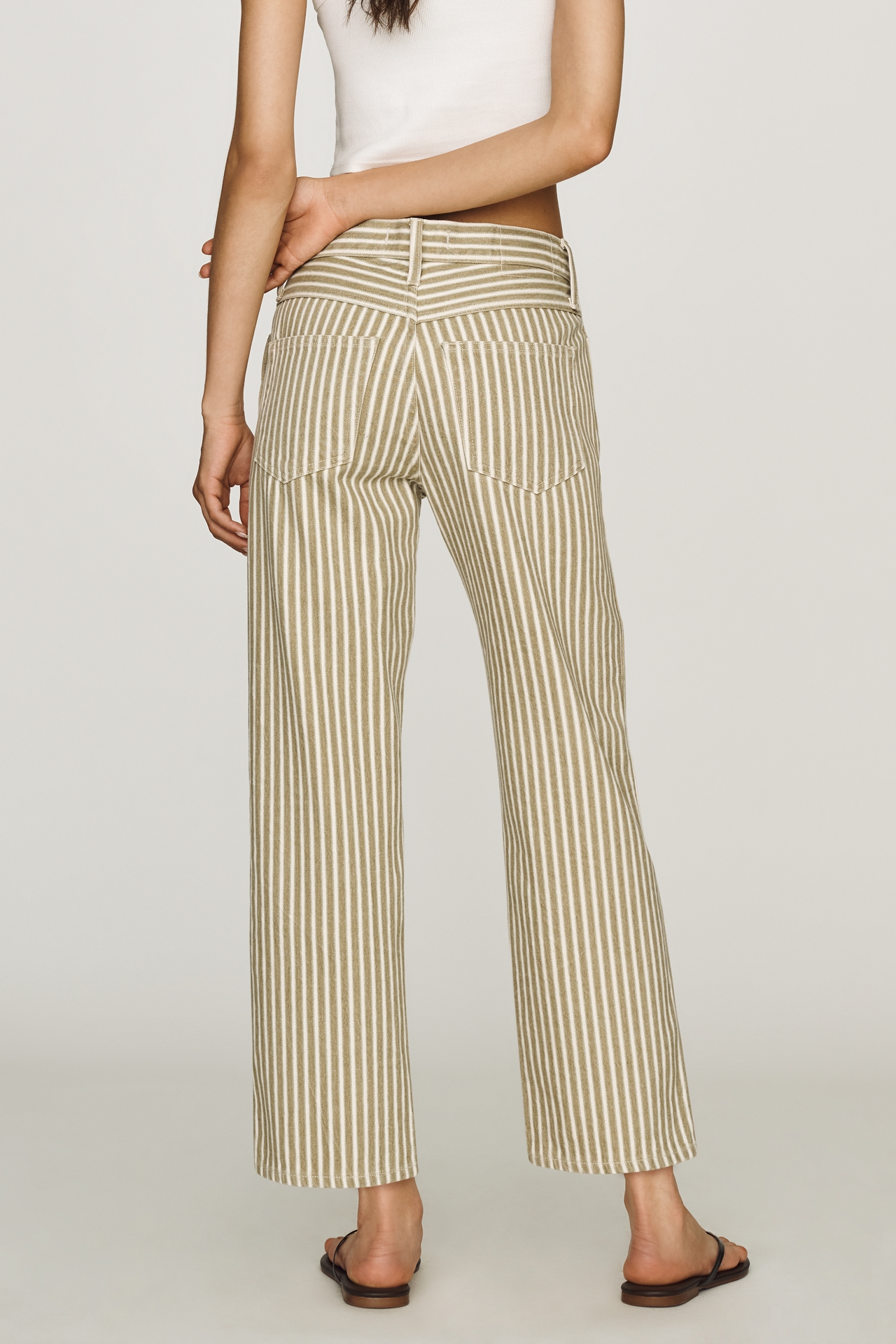 AMO Billie Mid-Rise Straight Jeans