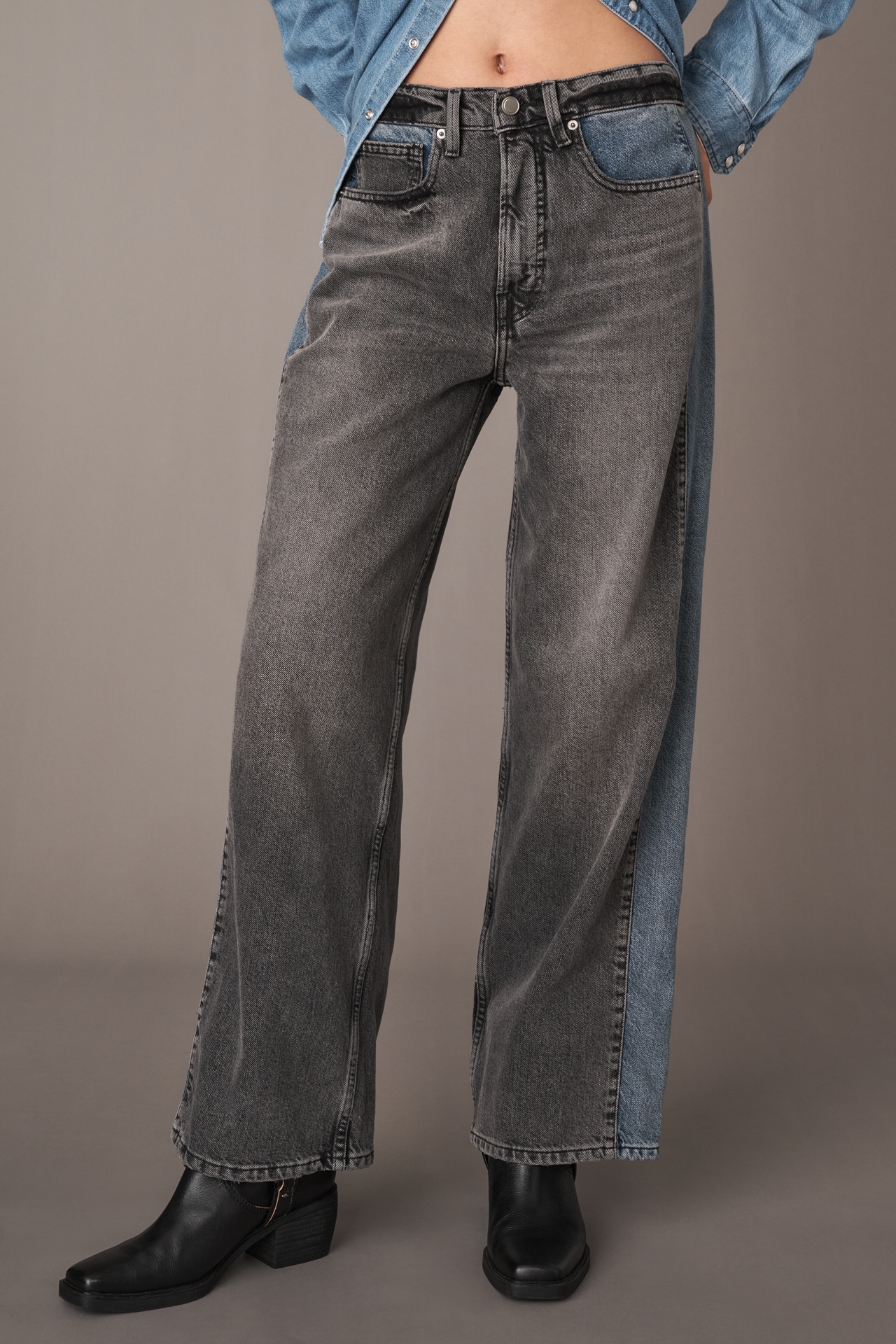Good American Standard Low-Rise Baggy Jeans