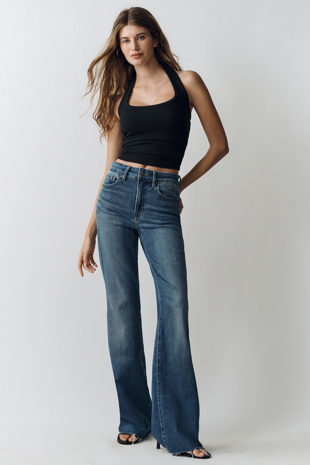 Good American Legs Mid-Rise Flare Jeans