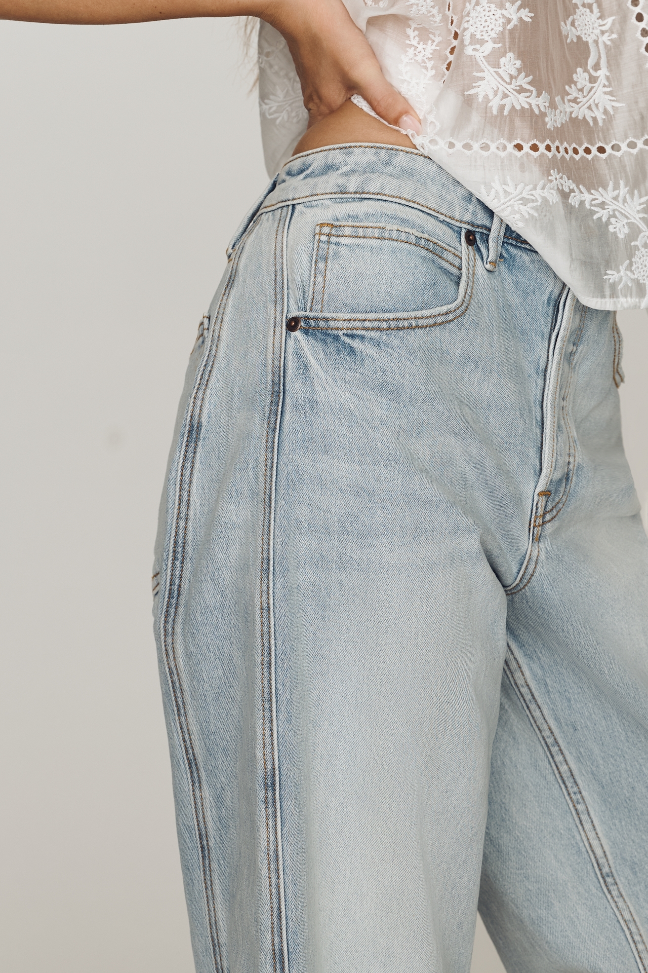 Good American Vintage High-Rise Barrel Ankle Jeans