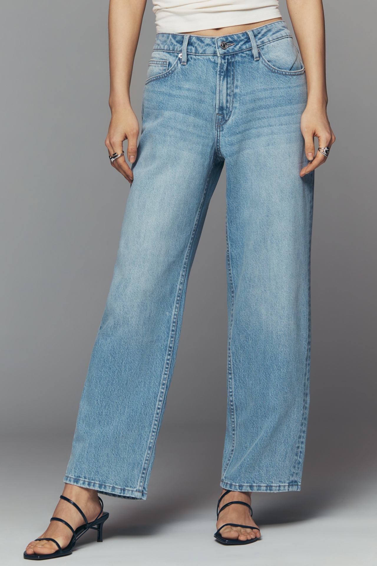Good American Petite 90s High-Rise Straight-Leg Jeans
