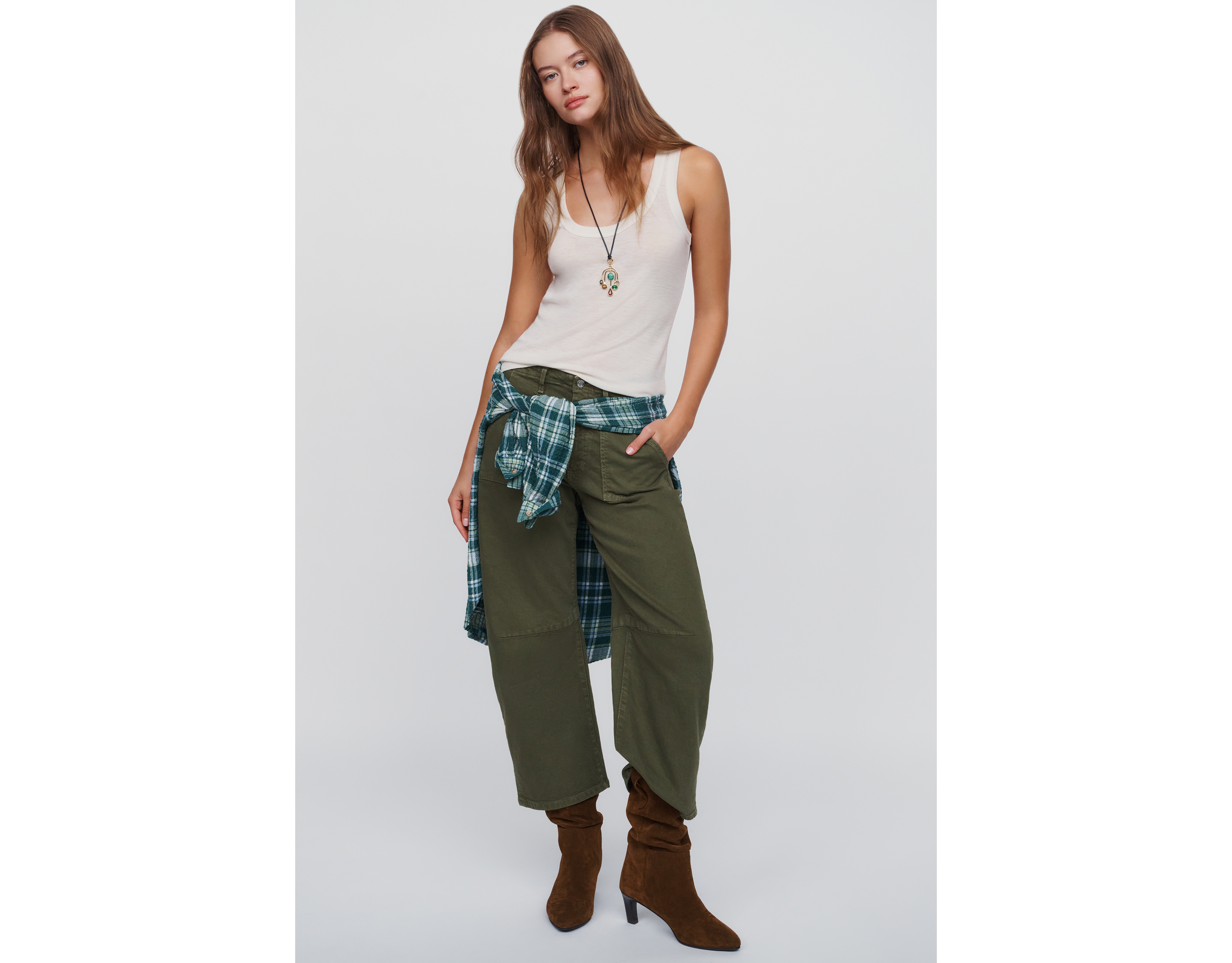 LE JEAN Petite Mid Rise Barrel Leg Utility Jeans