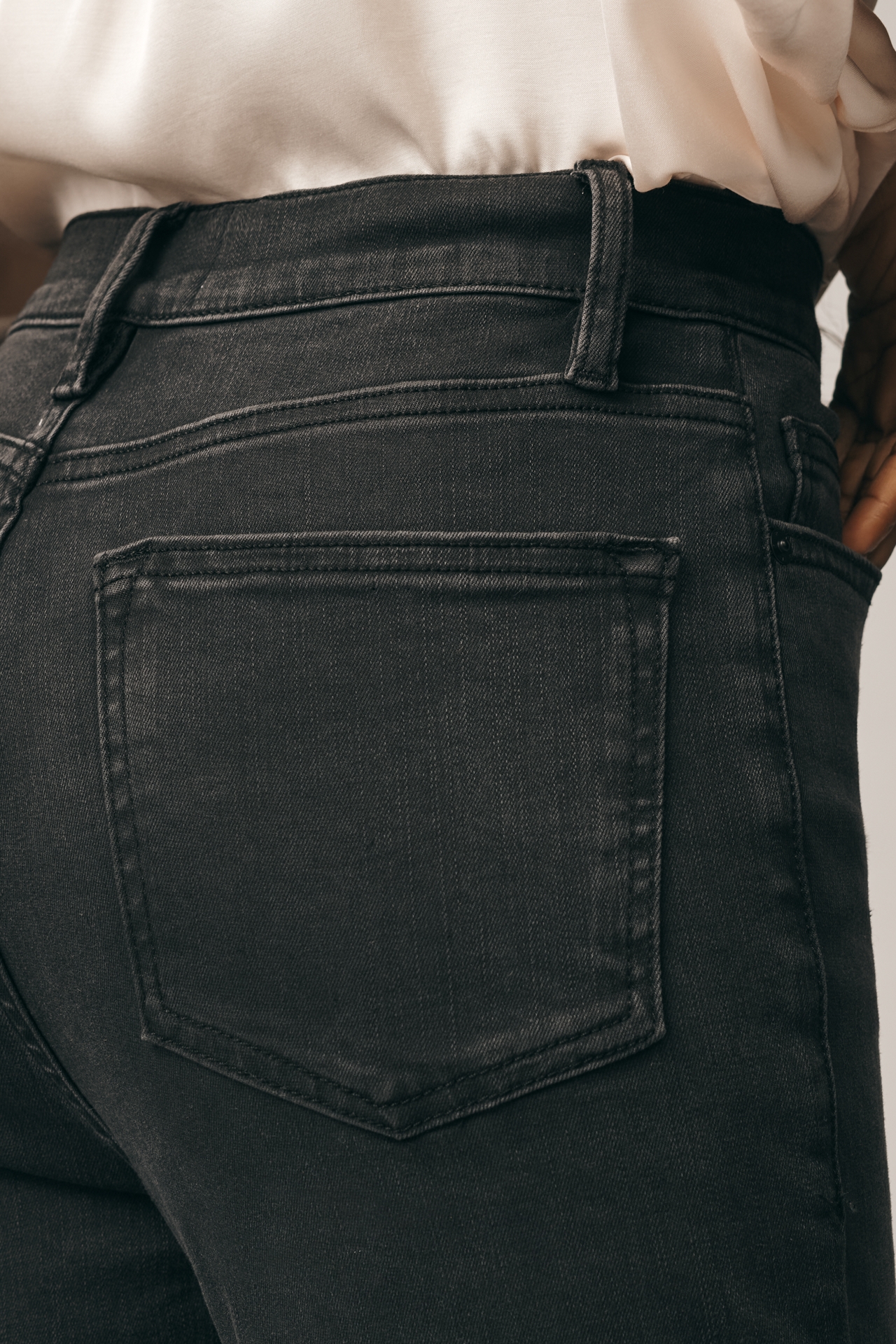 FRAME Le High High-Rise Skinny Jeans