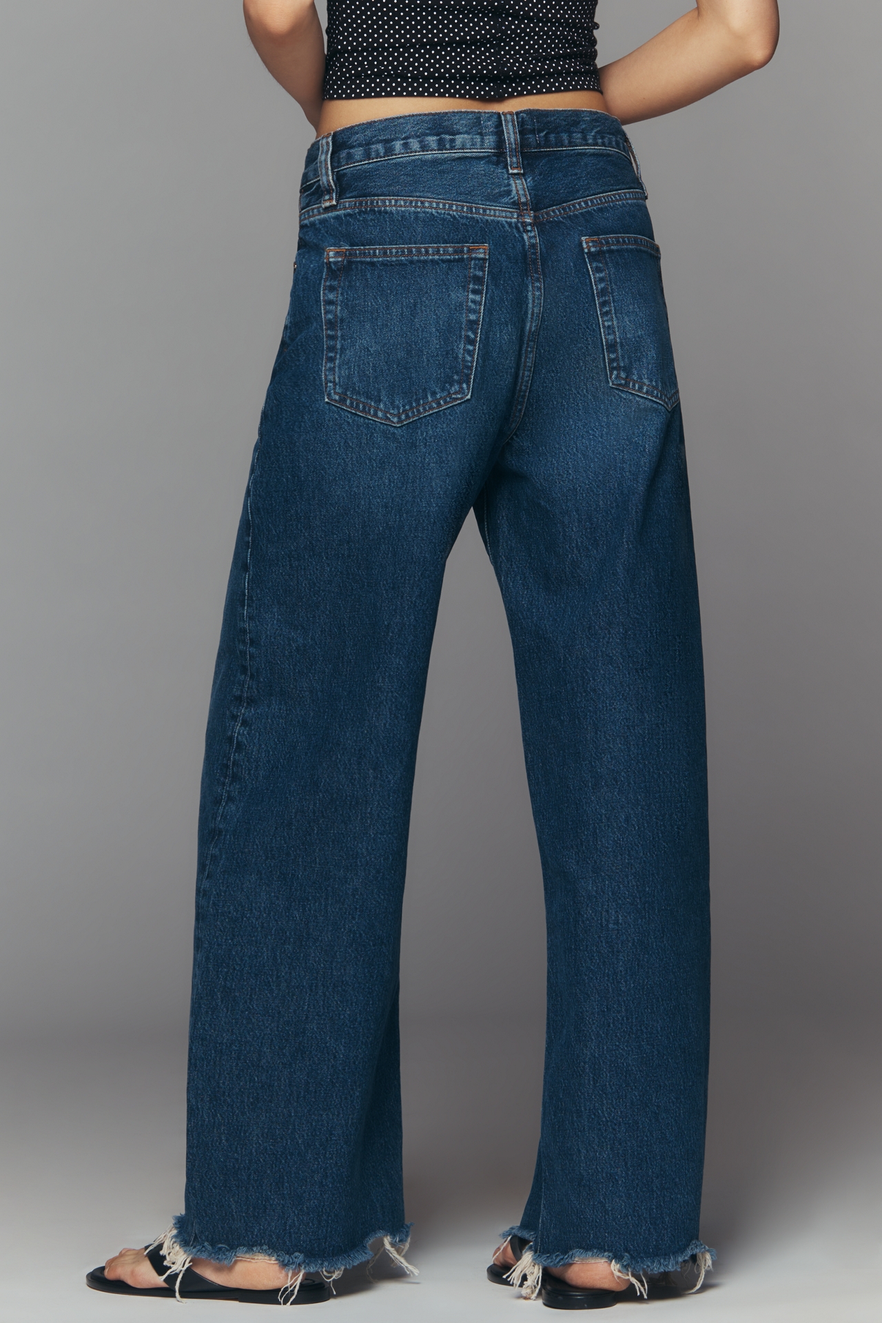 FRAME The Bow High-Rise Tapered Jeans