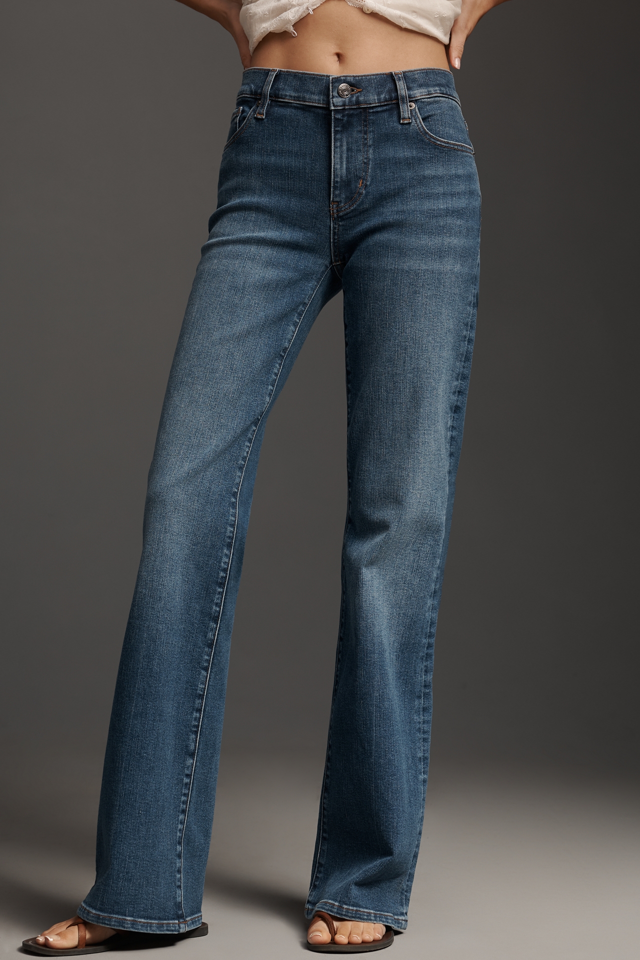 FRAME The Rodeo Low-Rise Bootleg Jeans