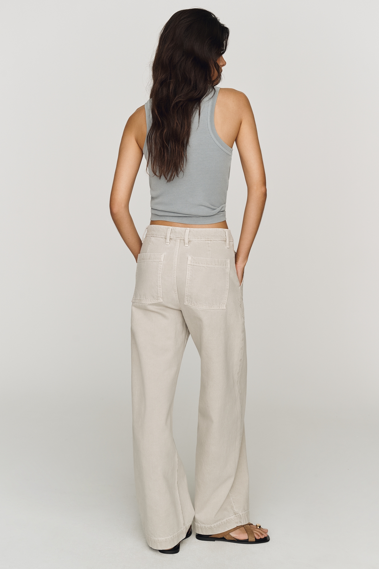 FRAME Bow Cargo High-Rise Barrel-Leg Jeans