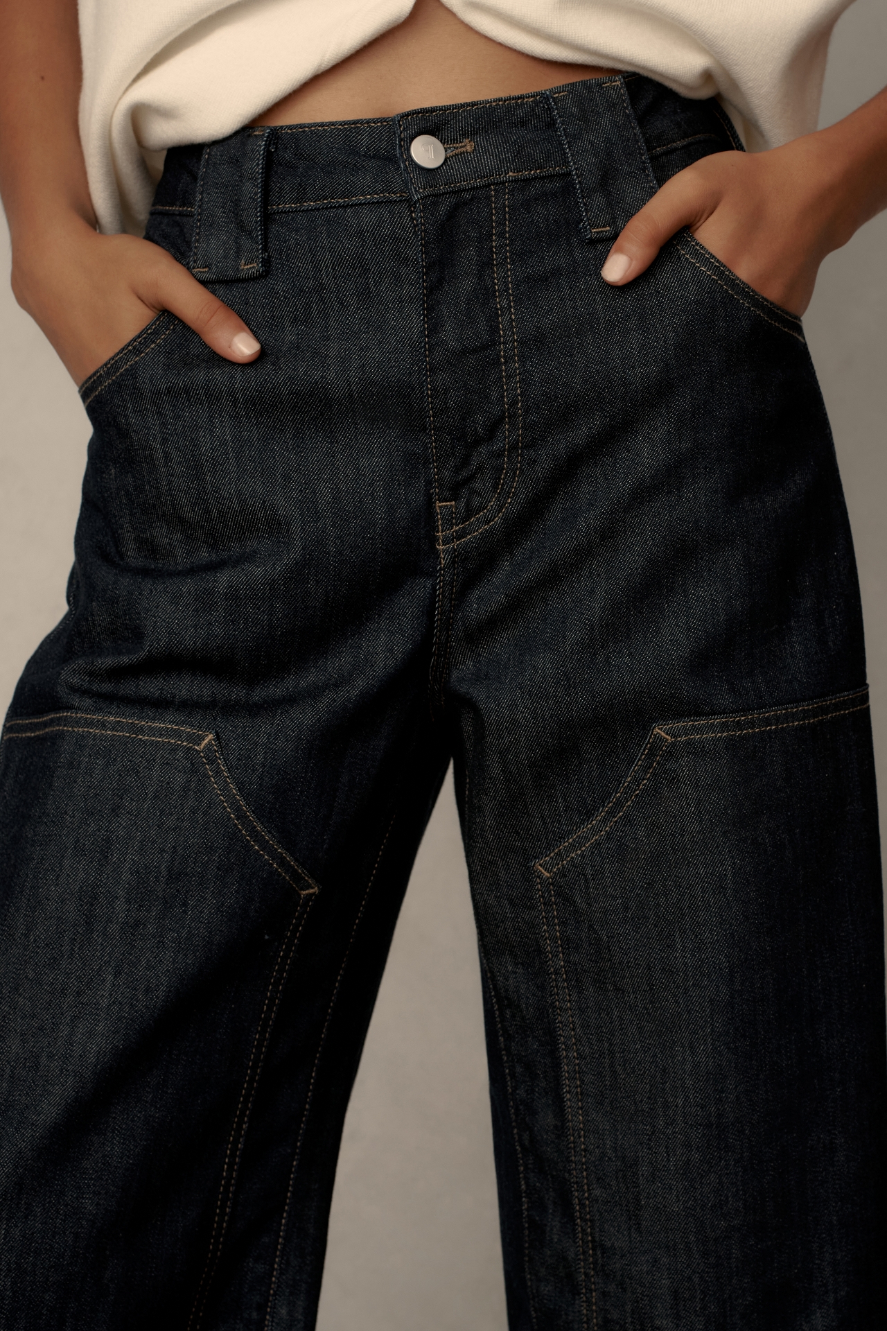 Pilcro Puddle Curve Low-Rise Tapered Jeans