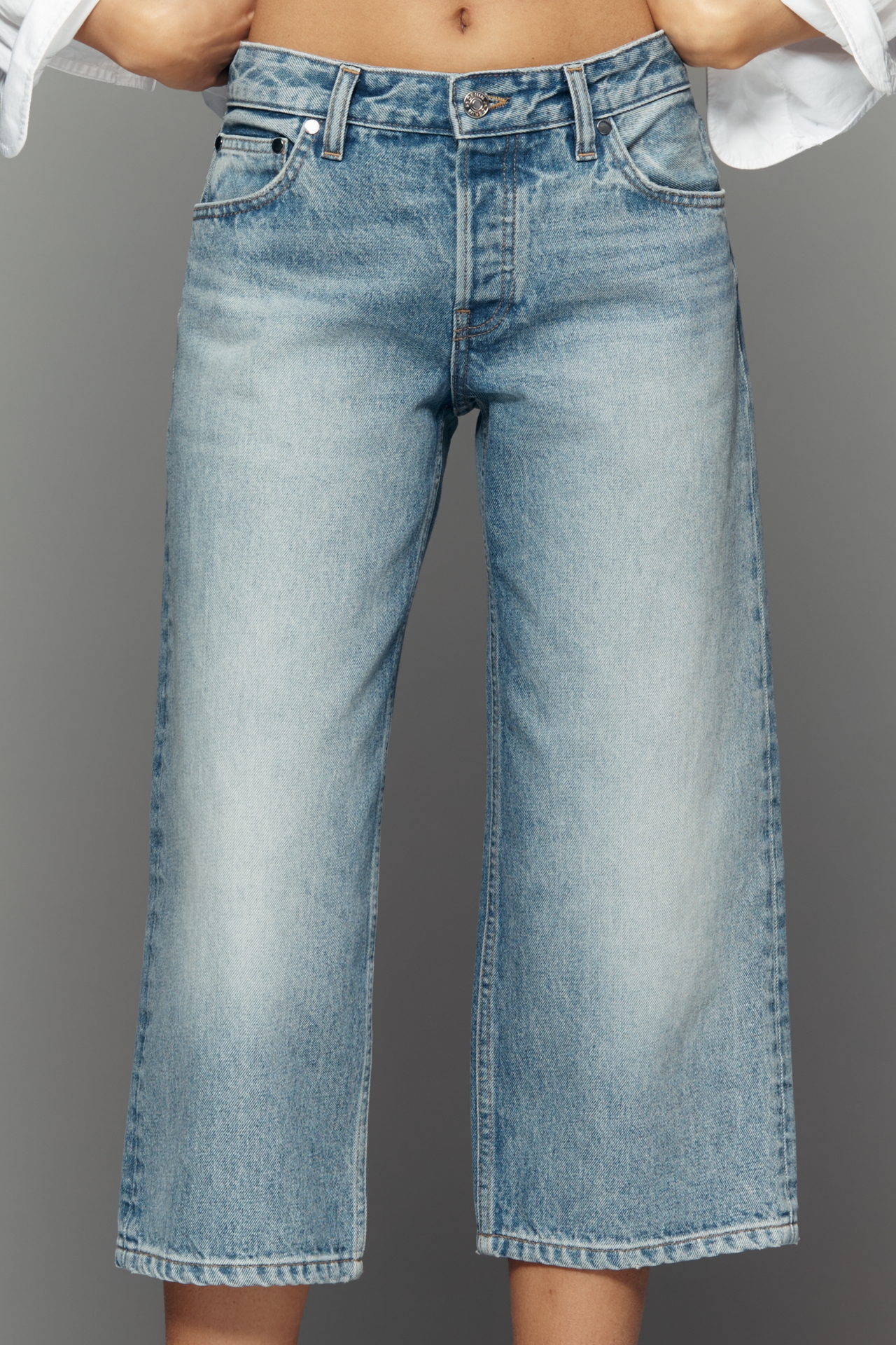 EB Denim Low-Rise Baggy Capri Jeans