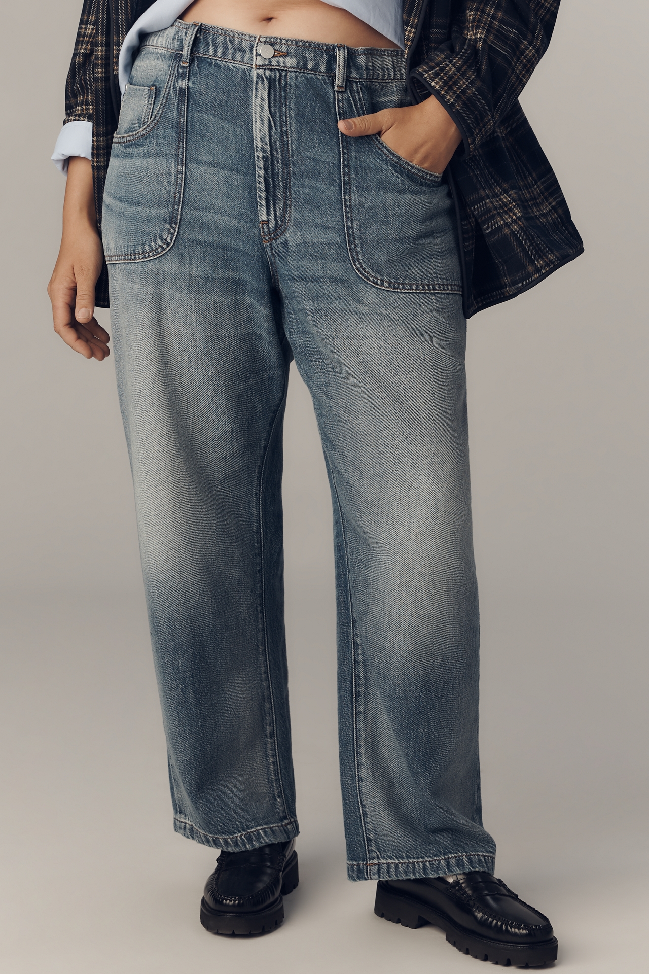 The Jenna Mid-Rise Relaxed Jeans by Pilcro