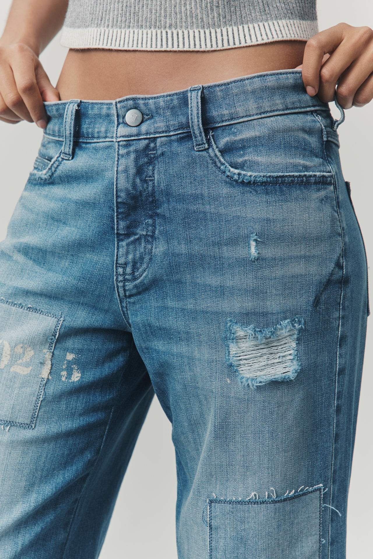 Pilcro Low-Rise Wide-Leg Jeans