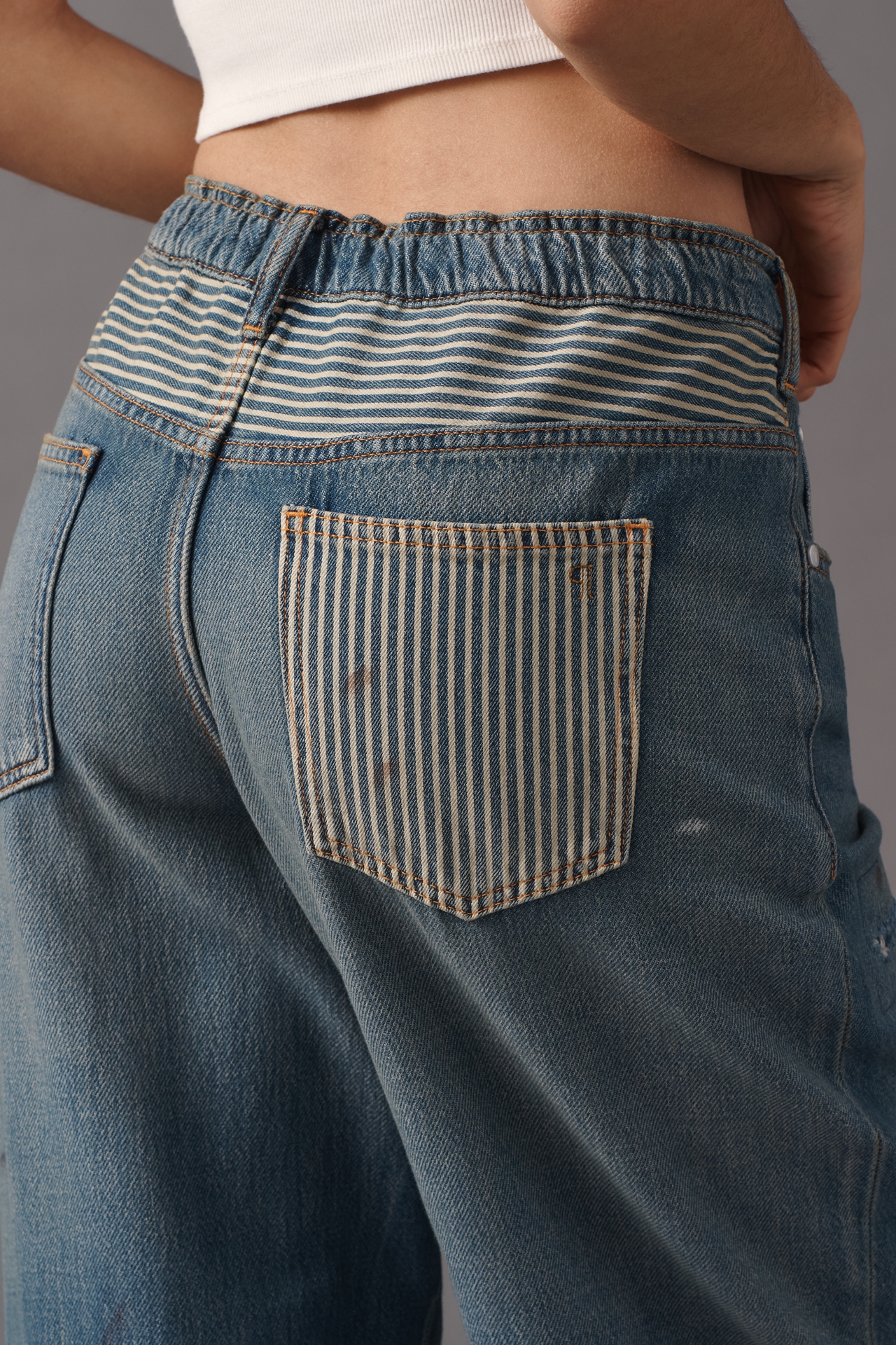 Jenna Mid-Rise Relaxed Jeans by Pilcro