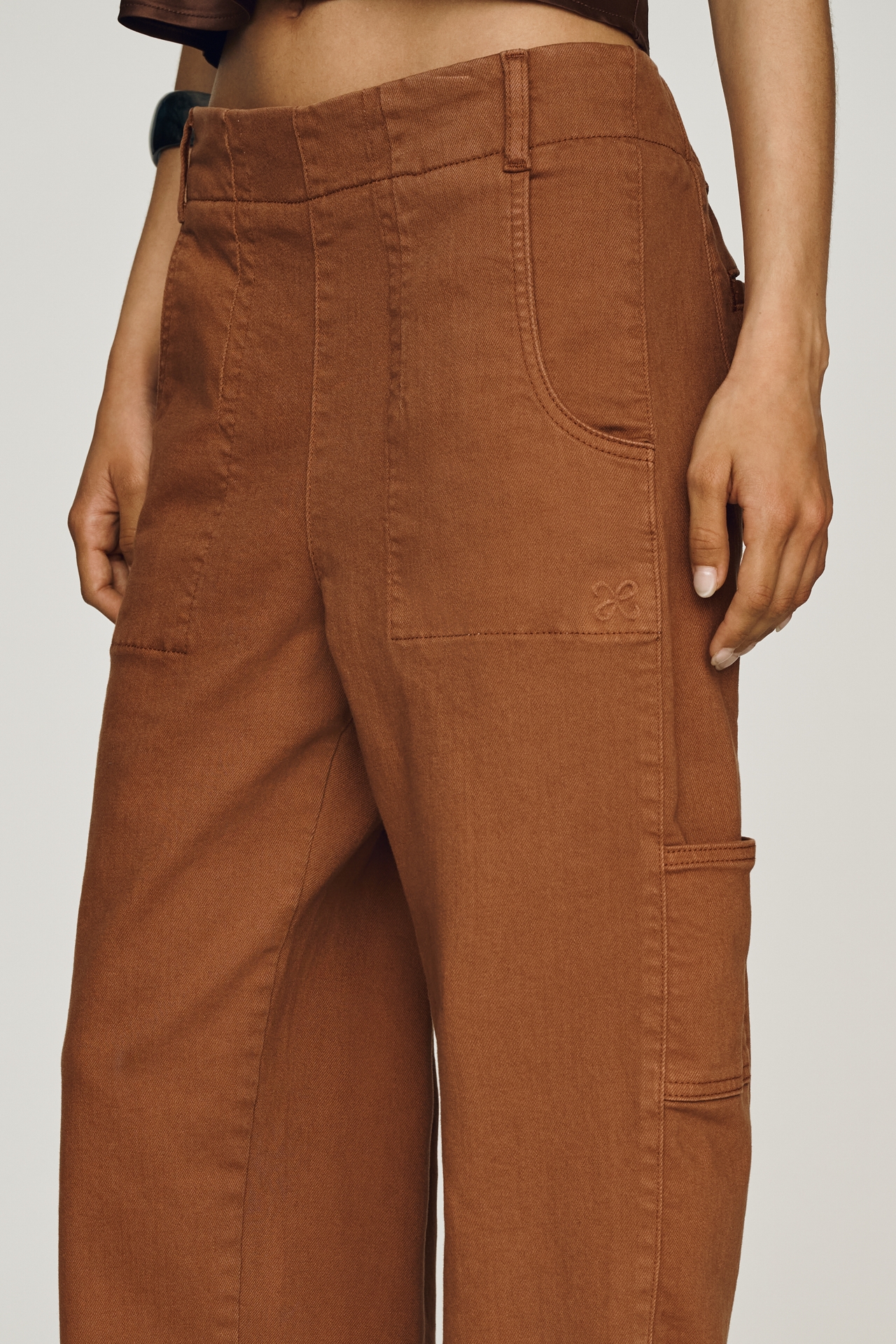 Maeve Mid-Rise Tapered Jeans