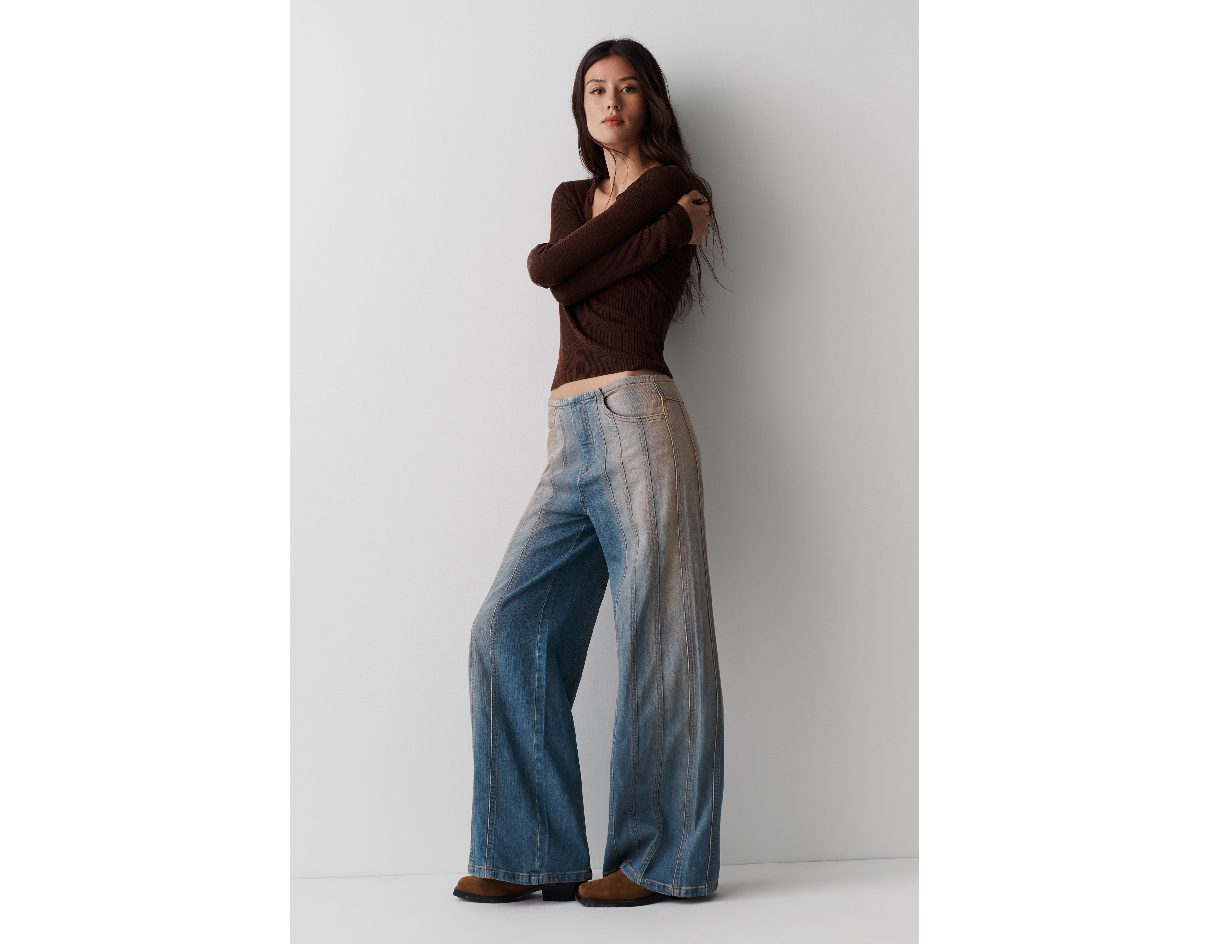 Pilcro Drift Mid Rise Flared Jeans