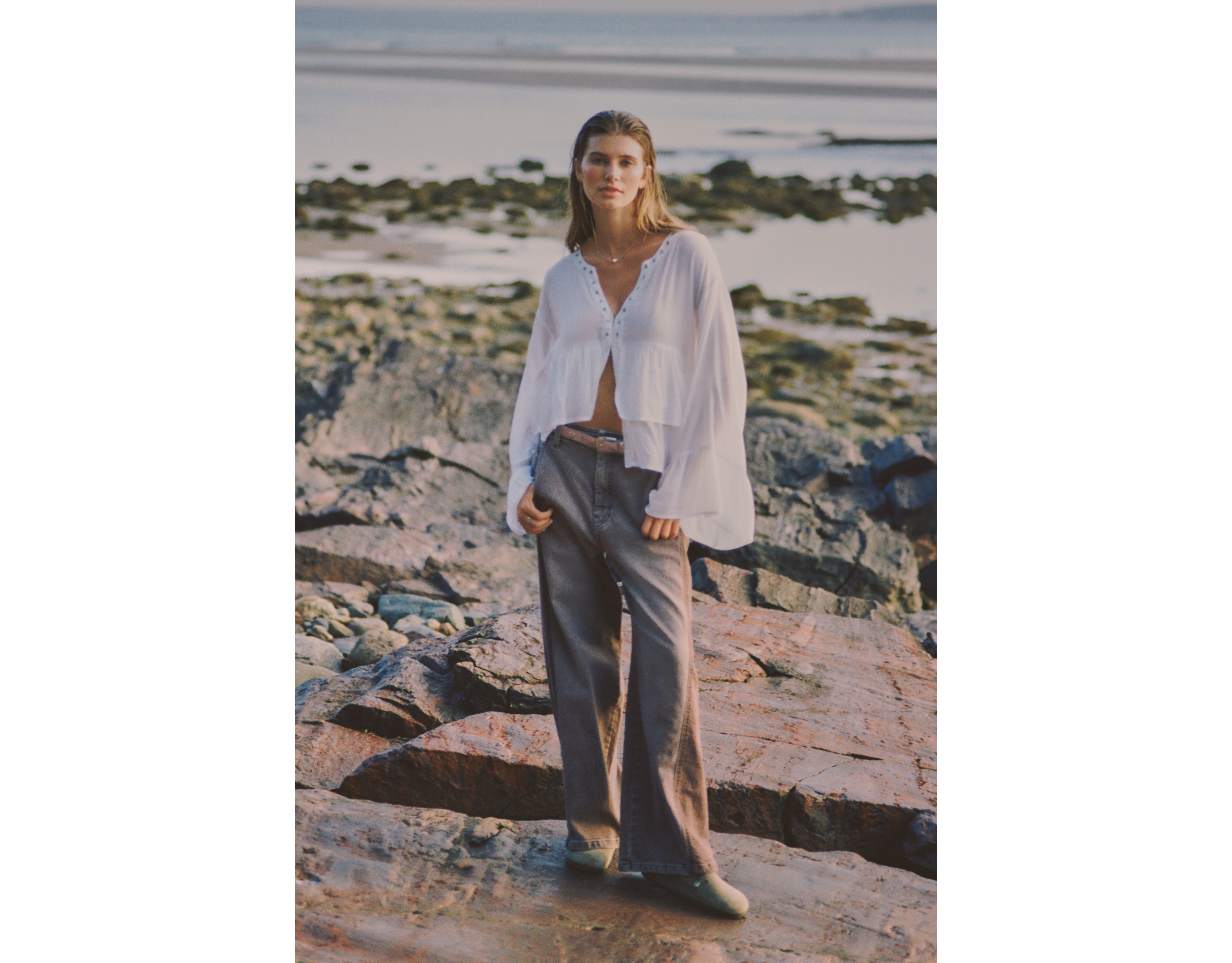 Pilcro Lex High Rise Tapered Jeans