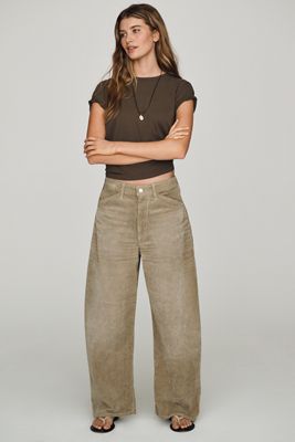 Pantalon tonneau en velours côtelé Kayden à taille mi-haute par Pilcro