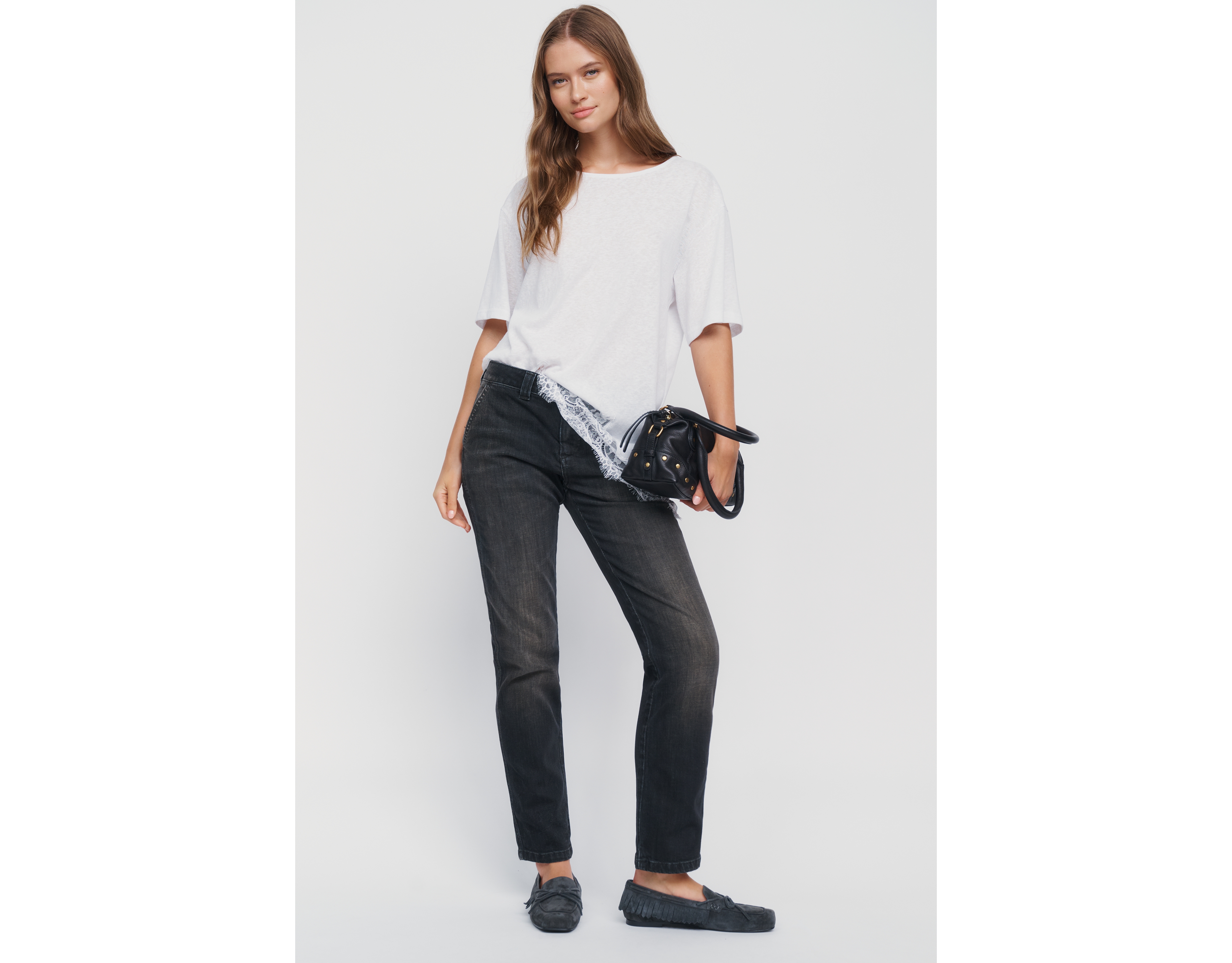 Pilcro Indie Low-Rise Slim Straight Jeans