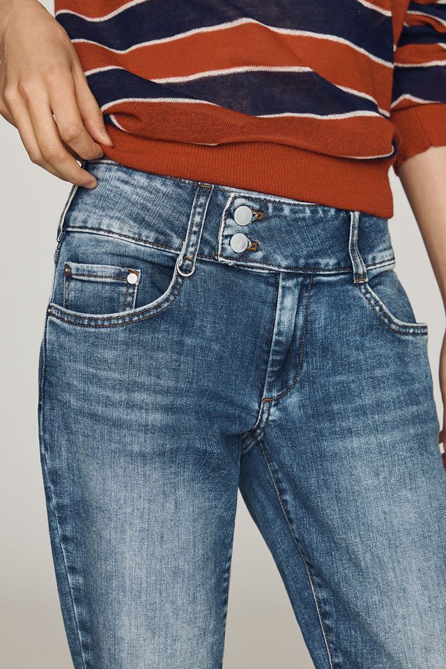 Pilcro Billy Low-Rise Bootcut Jeans #3
