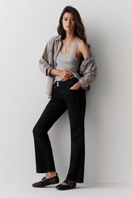 Billy Low-Rise Bootcut Flare Jeans by Pilcro