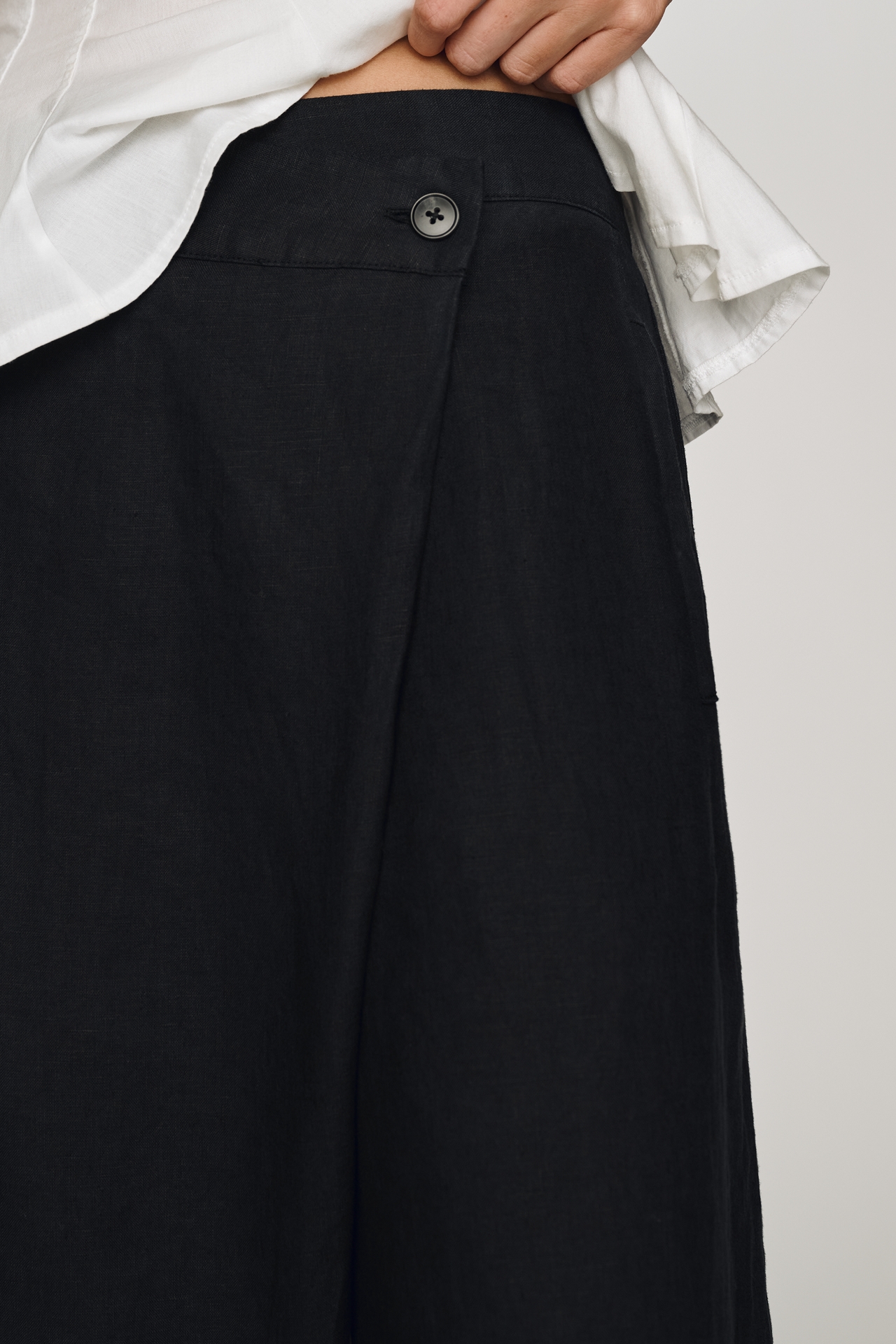 By Anthropologie Crossover Linen Pants