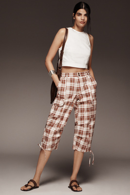 PILCRO SLIM CARGO CAPRI PANTS 