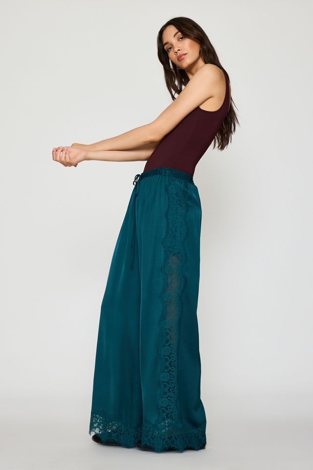 By Anthropologie Satin-Spitzen-Hose mit weitem Bein #1
