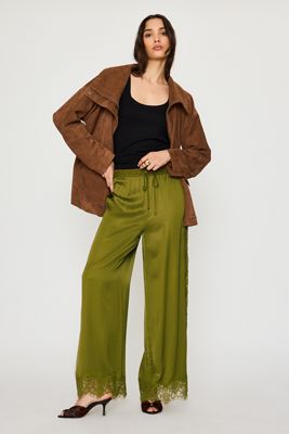 By Anthropologie Satin-Spitzen-Hose mit weitem Bein