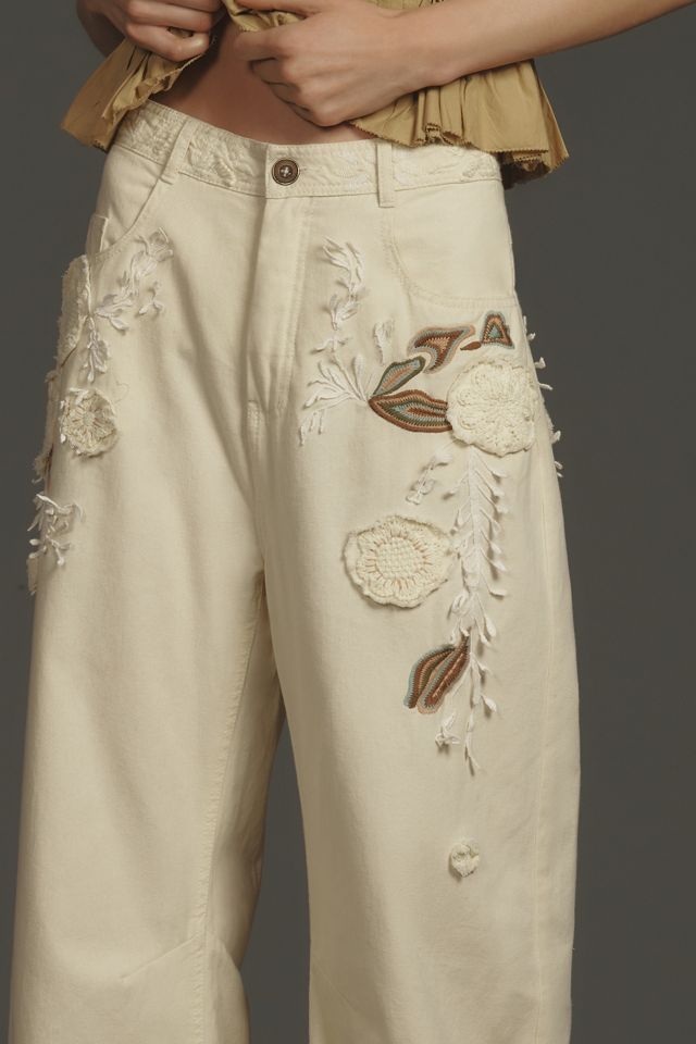 Pantalones Capri Cónicos Bordados con Lazo Pilcro #3