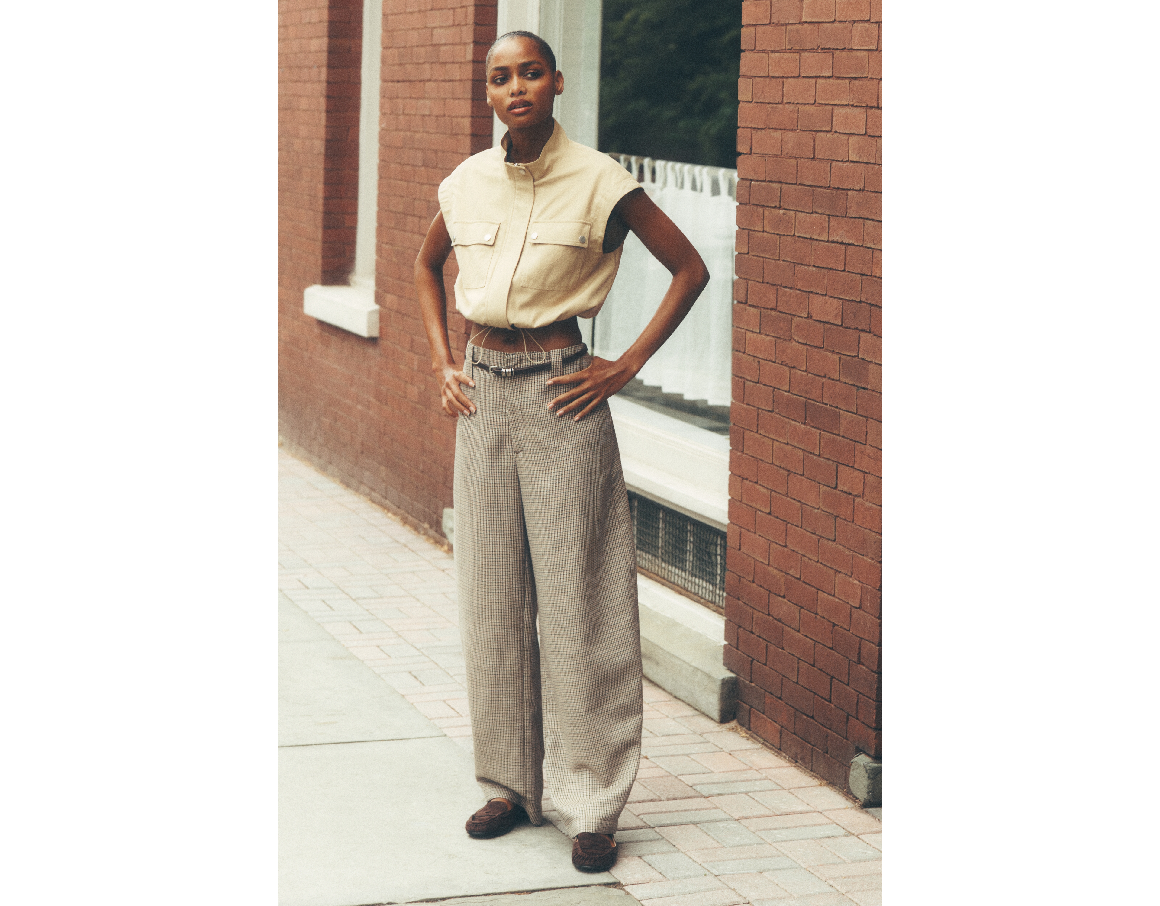 Closed Barlie Barrel-Leg Trousers