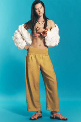 The Reese Linen Blend Pull-On Barrel Pants by Pilcro