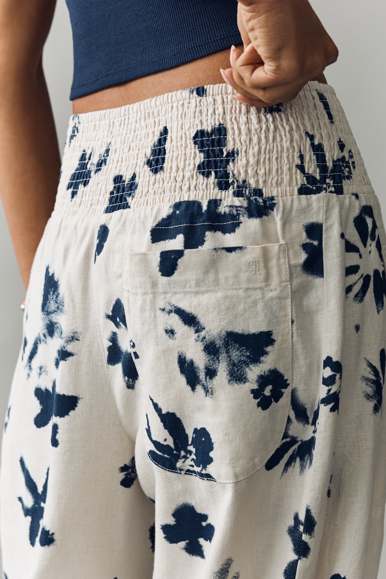 Reese Linen Blend Pull-On Barrel Pants by Pilcro