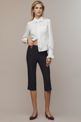 Nia Cruz Capri Pants In Black
