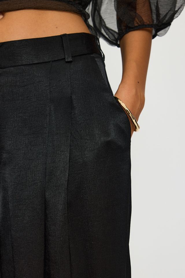 Le pantalon large plissé en satin Avery par Maeve #4