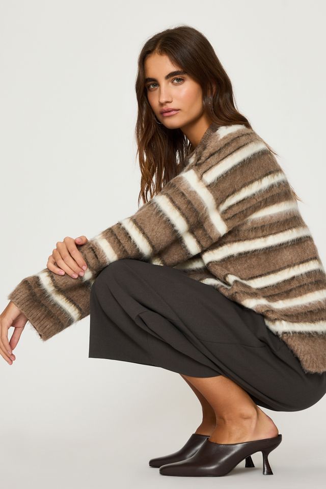 Die Avery Cropped Bundfaltenhose von Maeve #1
