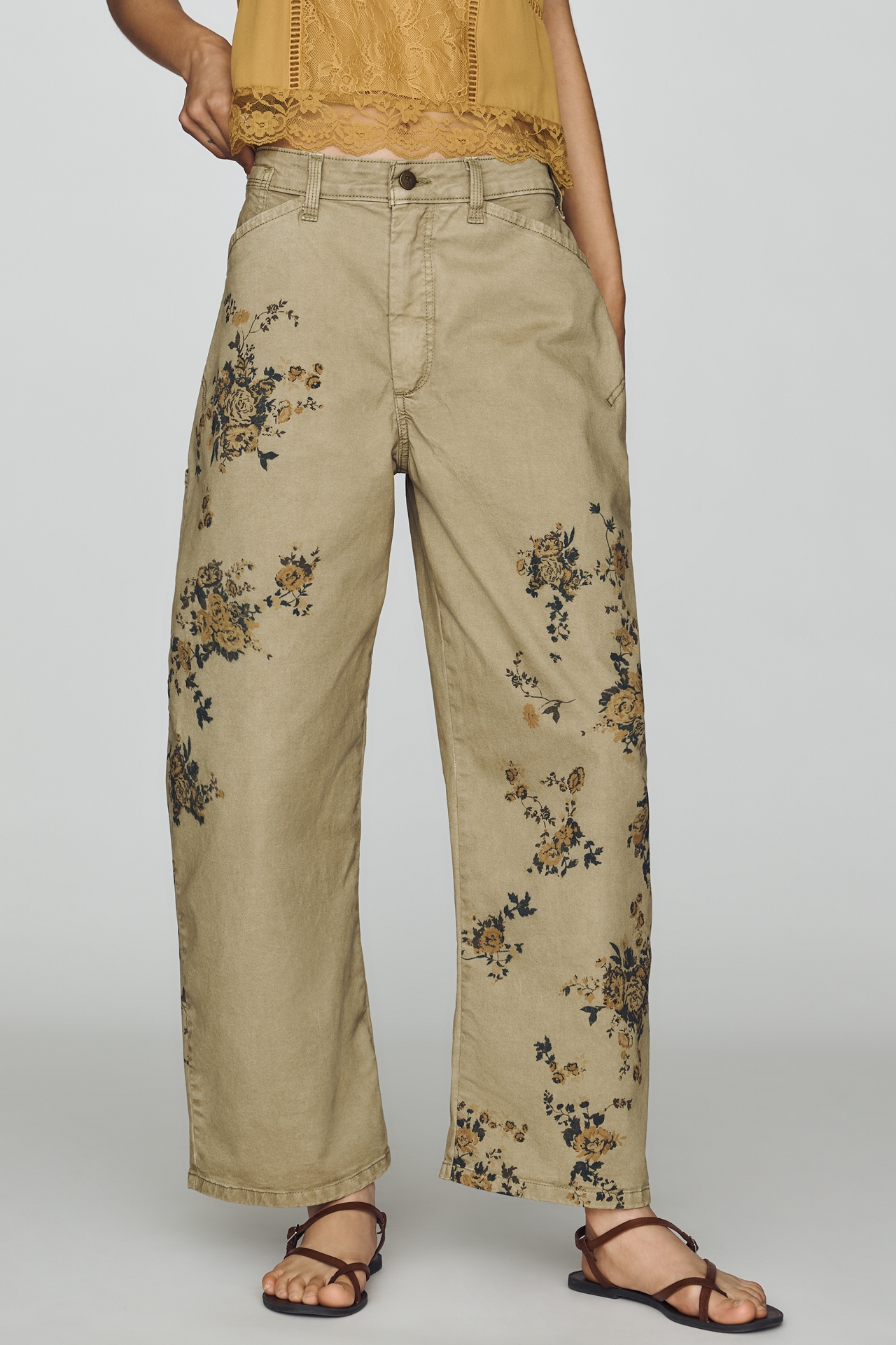 Pilcro Kayden High-Rise Embroidered Carpenter Barrel Jeans