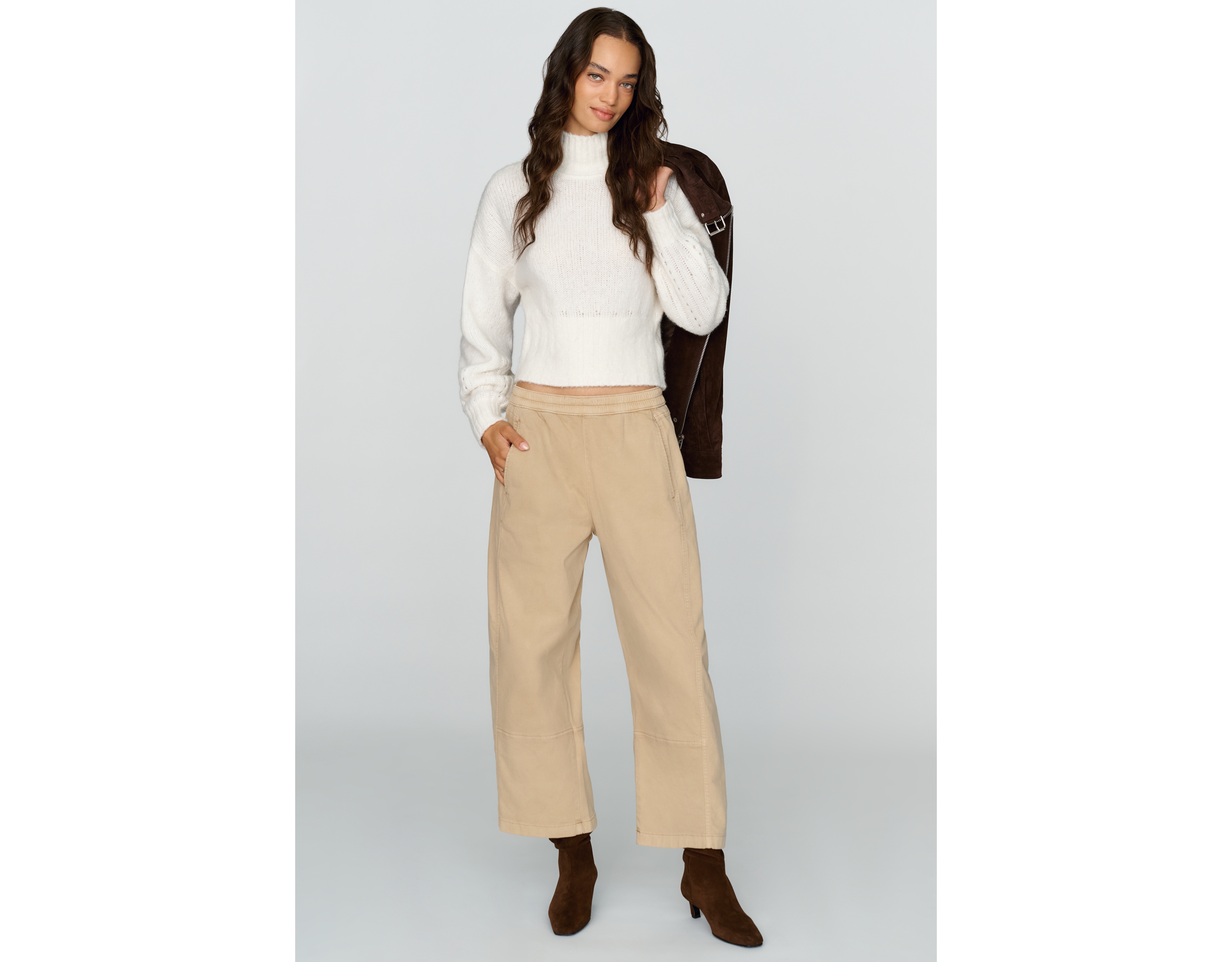 Pilcro Izzie Cropped Mid-Rise Barrel-Leg Pants