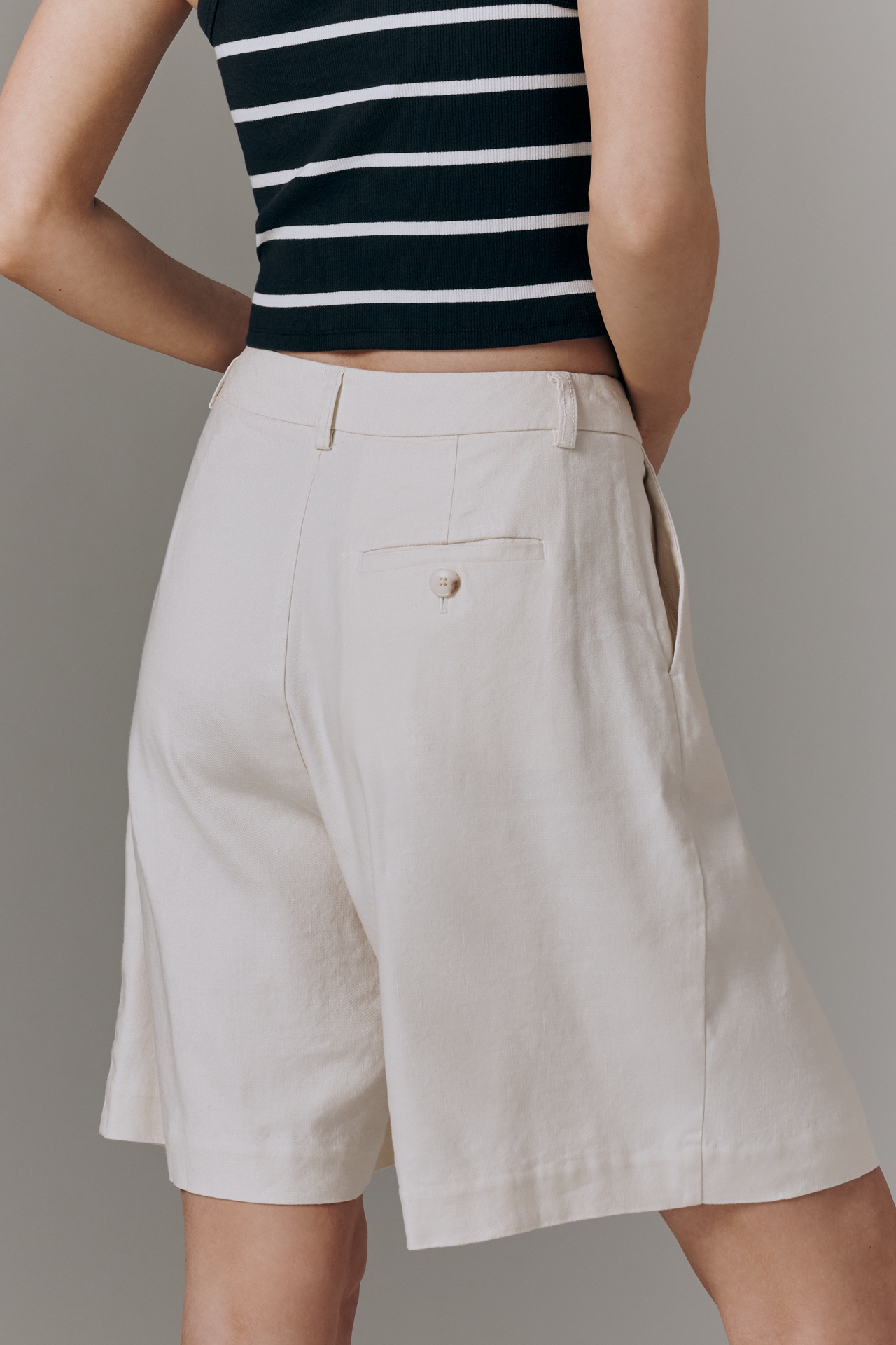 Avery European Linen Stretch Pleated Shorts