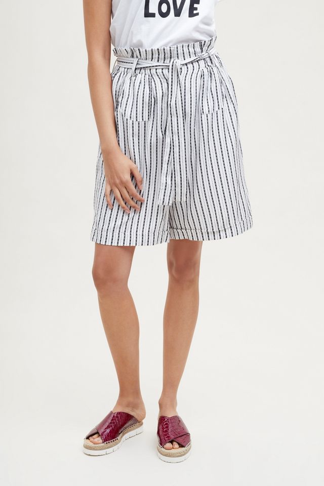 Odha Gestreifte Shorts mit Paperbag-Taille #2