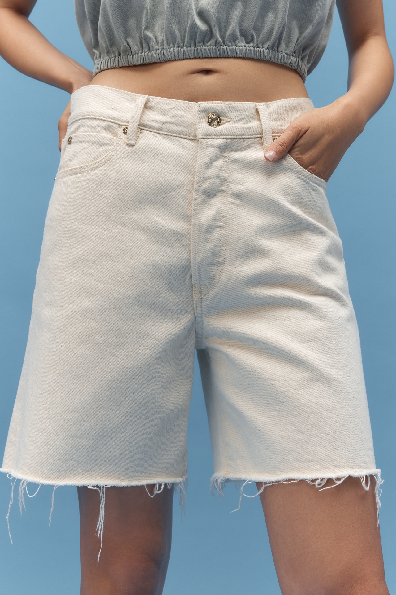 FRAME The Timeless Raw-Hem Denim Bermuda Shorts