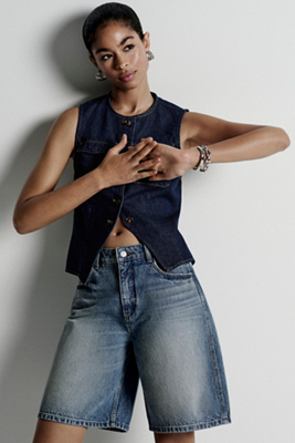 PILCRO CLASSIC BERMUDA DENIM SHORTS 