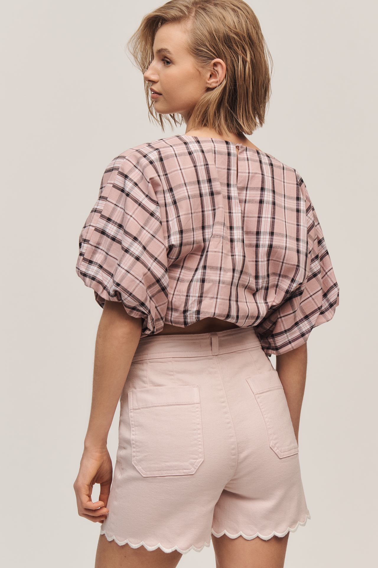 The Ettie High-Rise Scallop Hem Shorts by Maeve