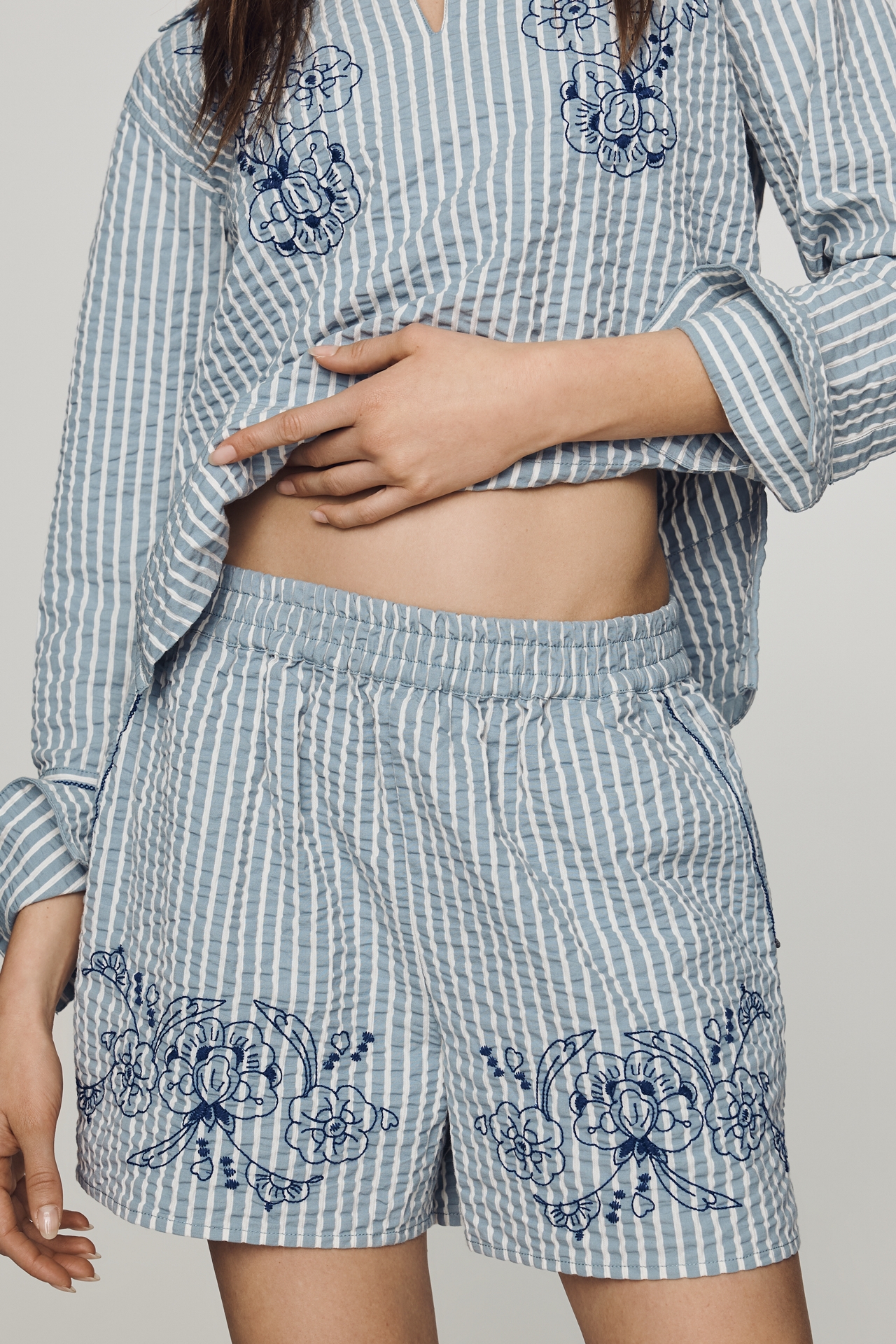 Scotch & Soda Embroidered High-Rise Shorts