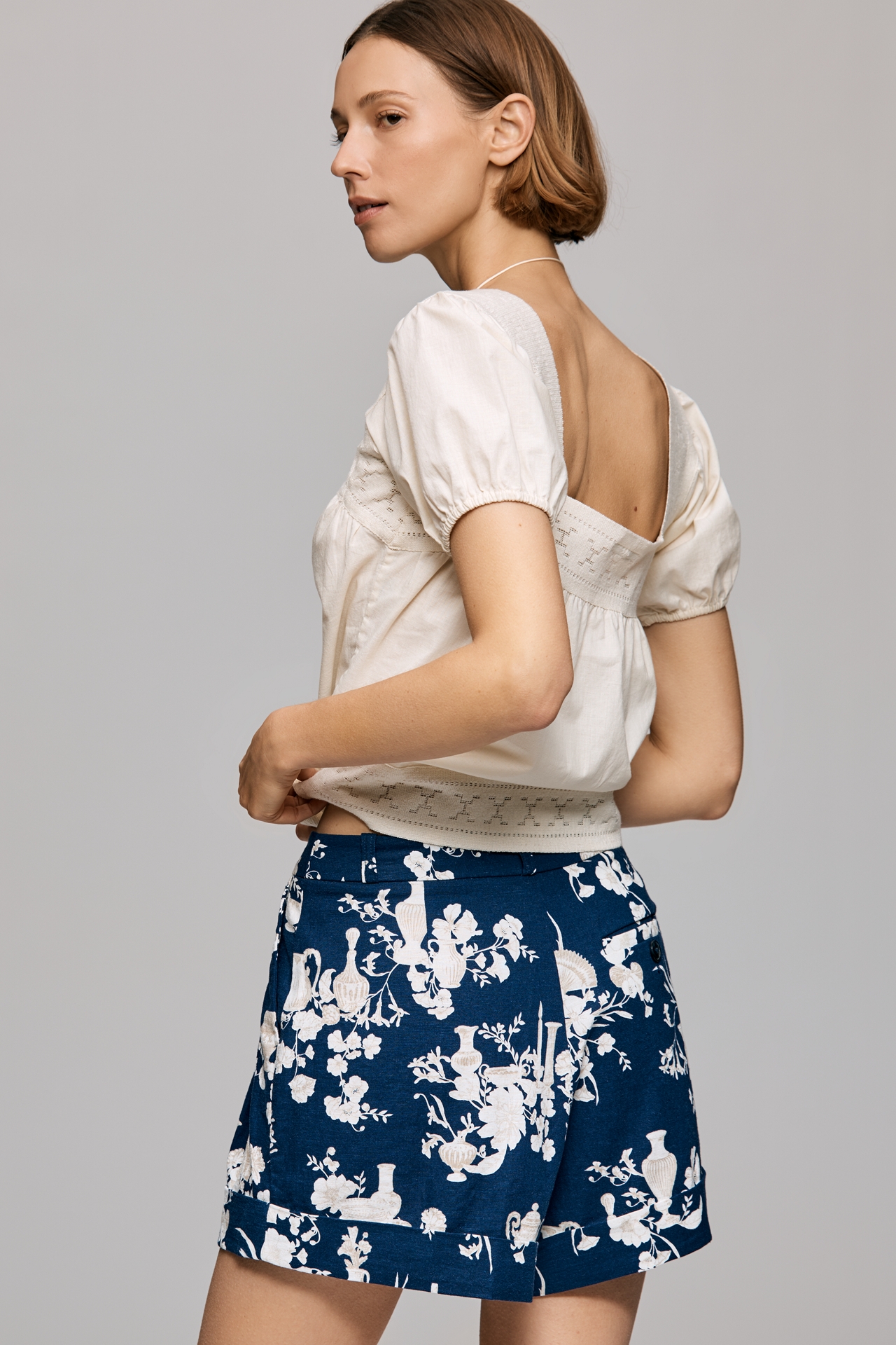 Avery European Linen Stretch Cuffed Shorts