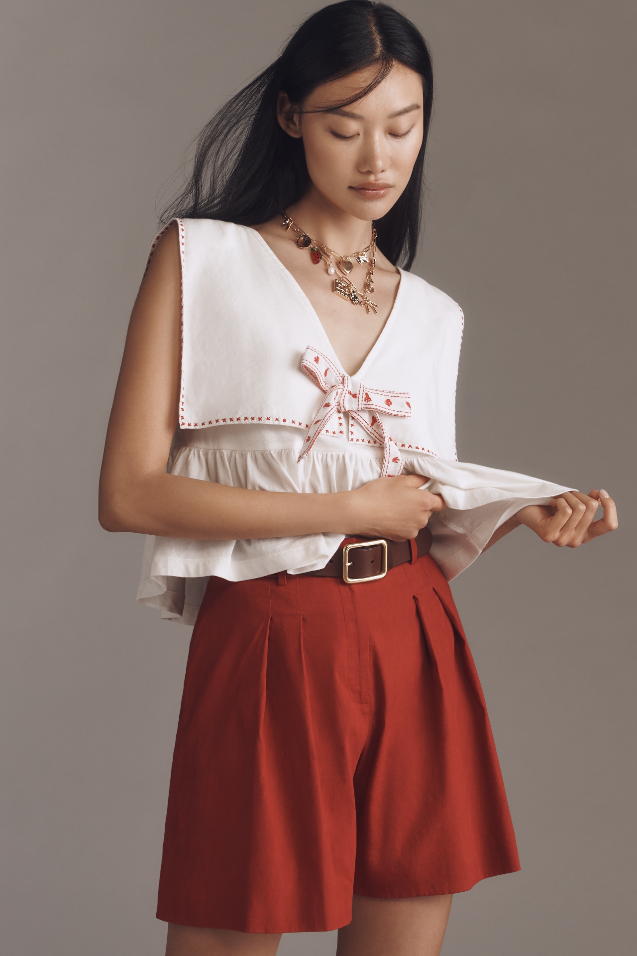Theory Linen Blend Pleated Shorts