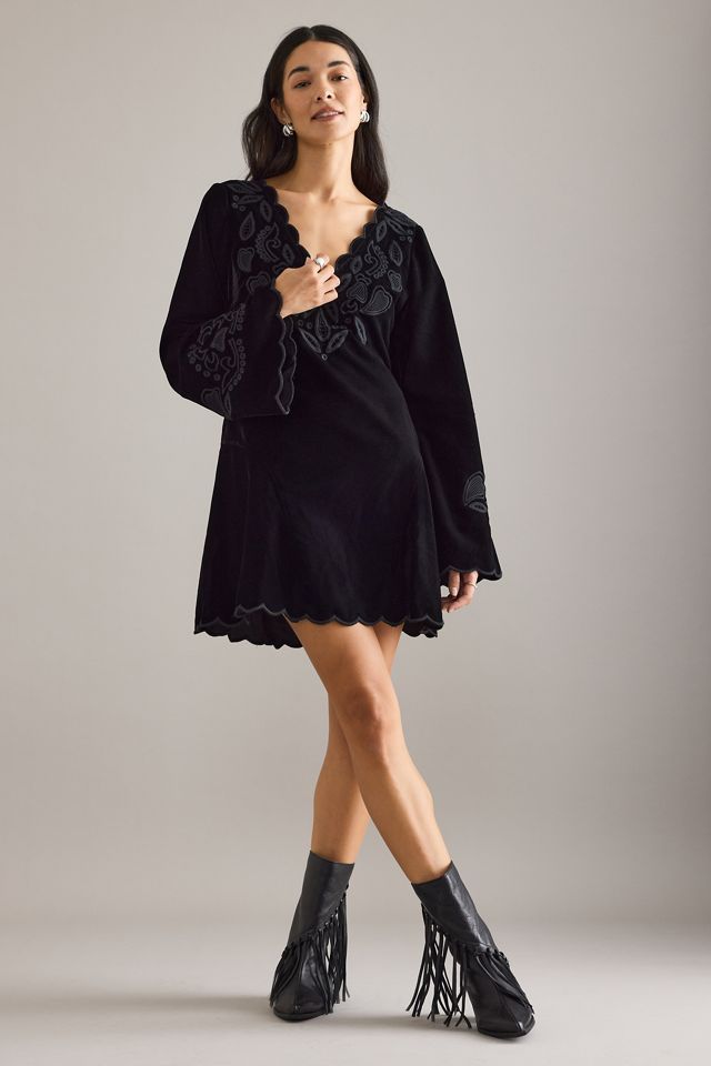 Robe courte en velours à encolure festonnée et manches évasées By Anthropologie Iris #3