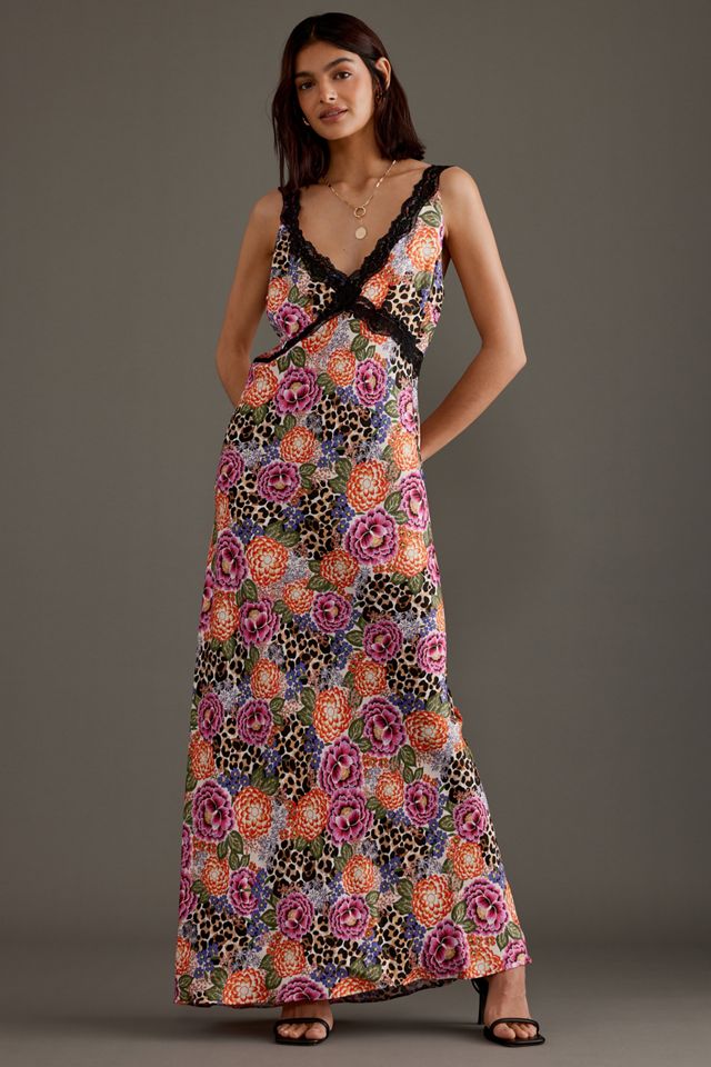 Loose Fit V-Neck Printed Maxi Dress
