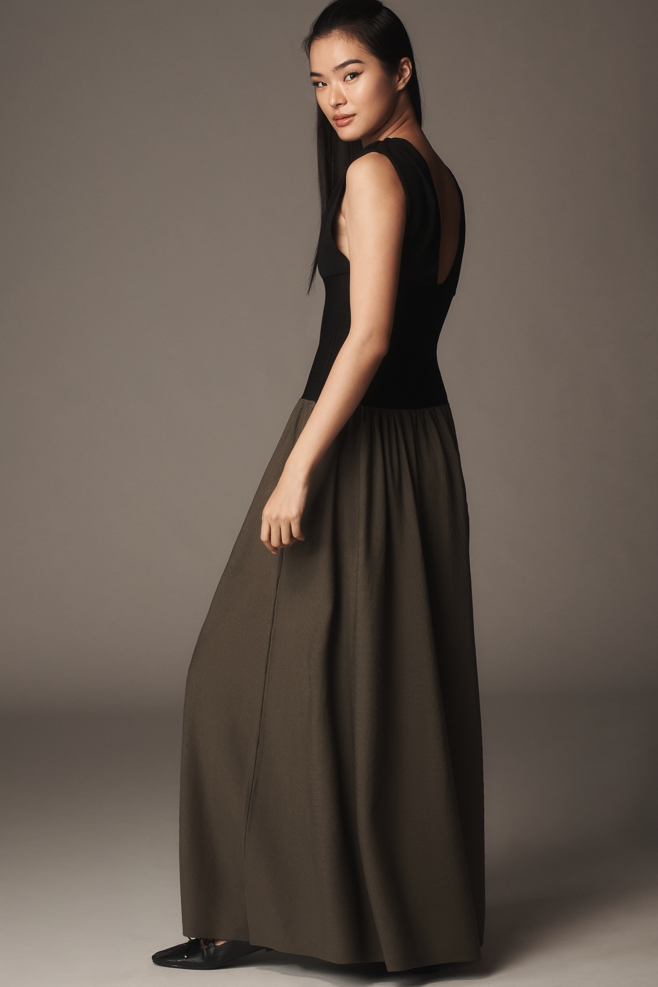 WeWoreWhat V-Neck A-Line Maxi Dress