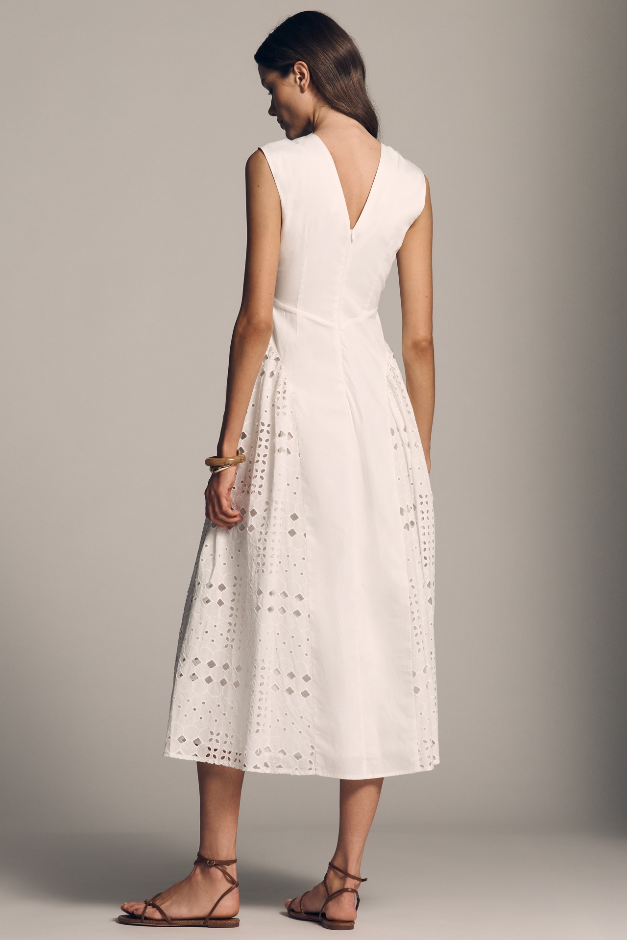 En Elly V-Neck Drop-Waist Pleated Midi Dress