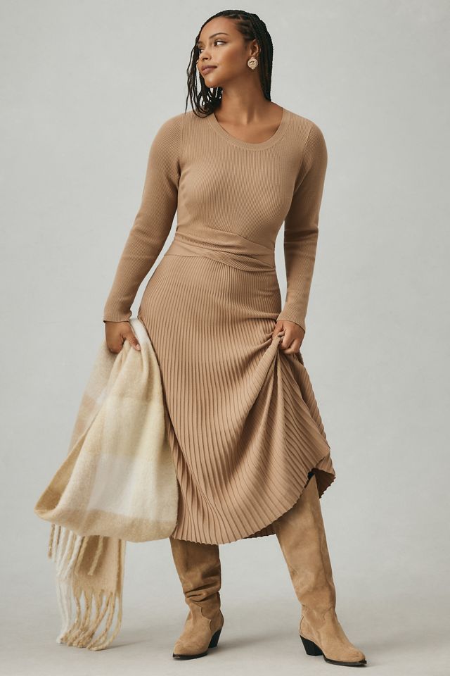Abito Midi Aderente in Maglia a Maniche Lunghe con Vita Arricciata e Pieghe di By Anthropologie #4
