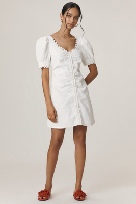 Robe Mini à Encolure Dégagée et Manches Bouffantes en White taille: 2XS chez Anthropologie - Forever That Girl - Modalova